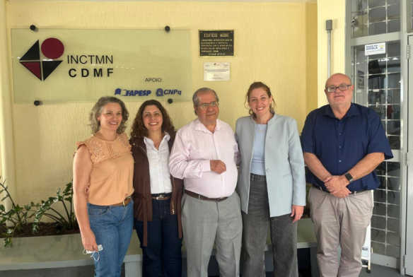 Diretoras do CNPq visitam LIEC/CDMF e discutem projetos estratégicos para a pesquisa brasileira